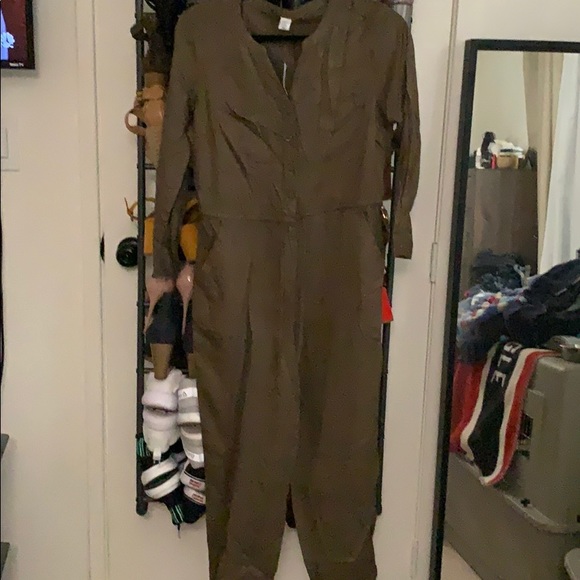 Green old navy pantsuit - Picture 1 of 5